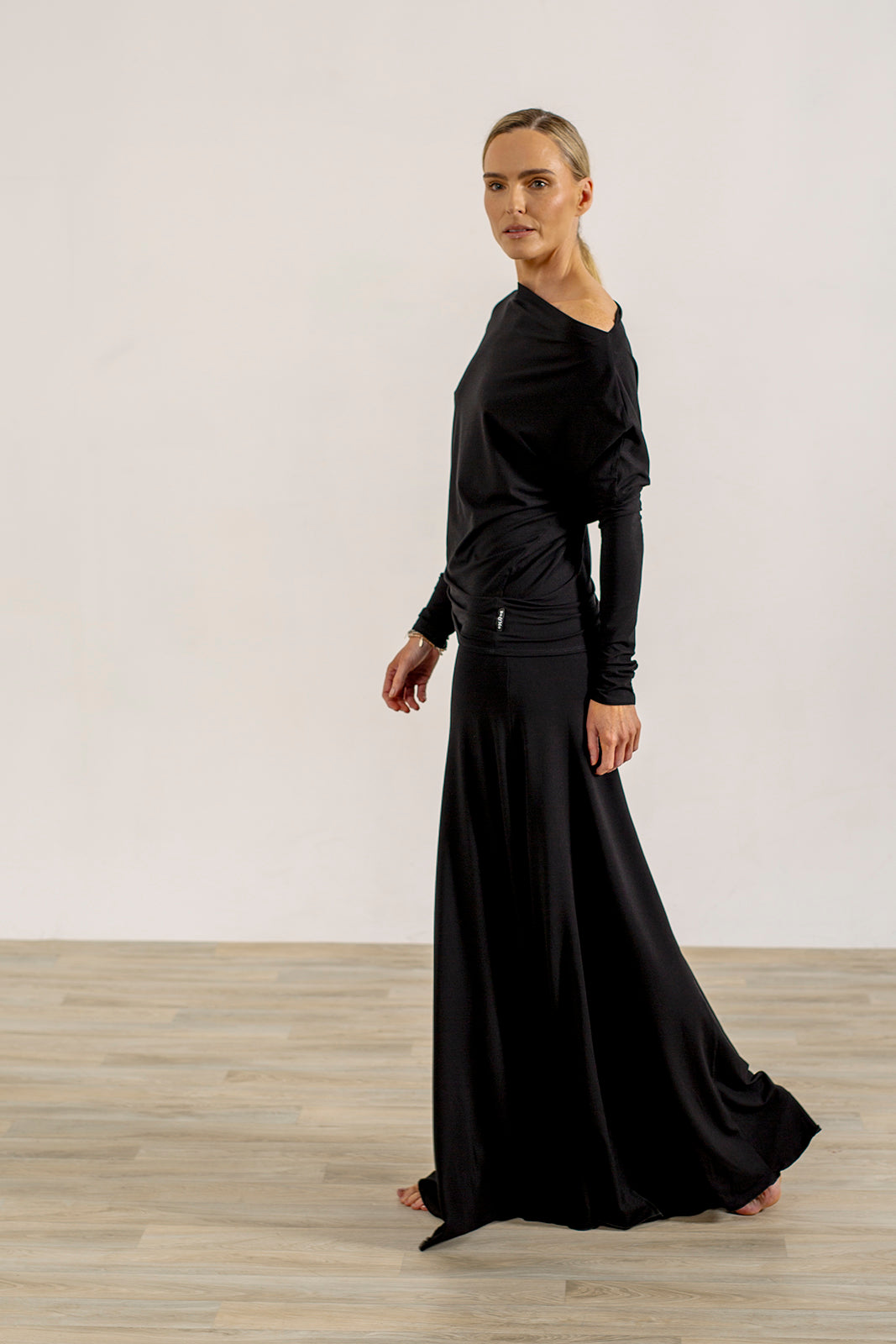 Abbe Asymetrical top (black)