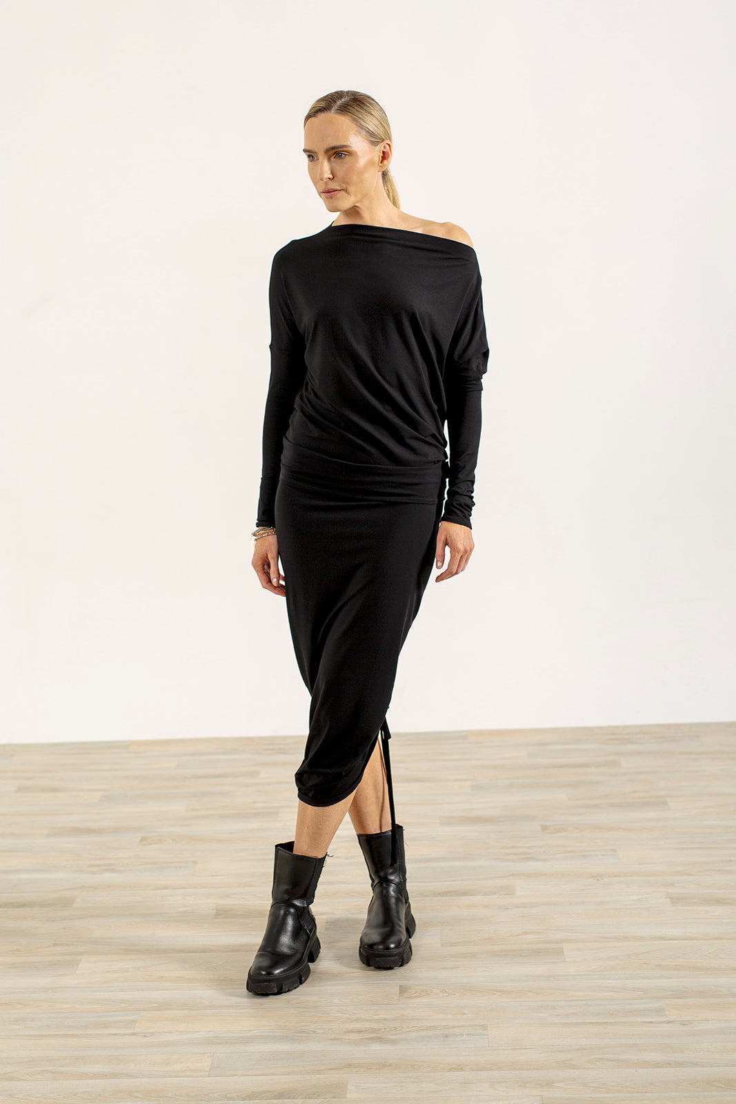 Shannon Drawstring Skirt (black)