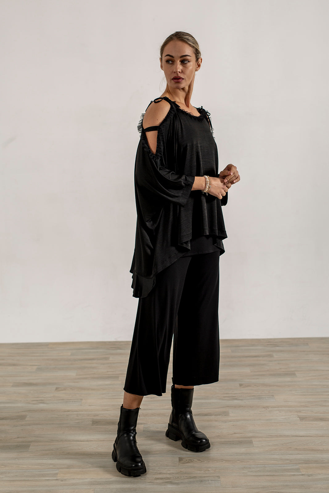 Black Ellen Crop Palazzos (narrow)