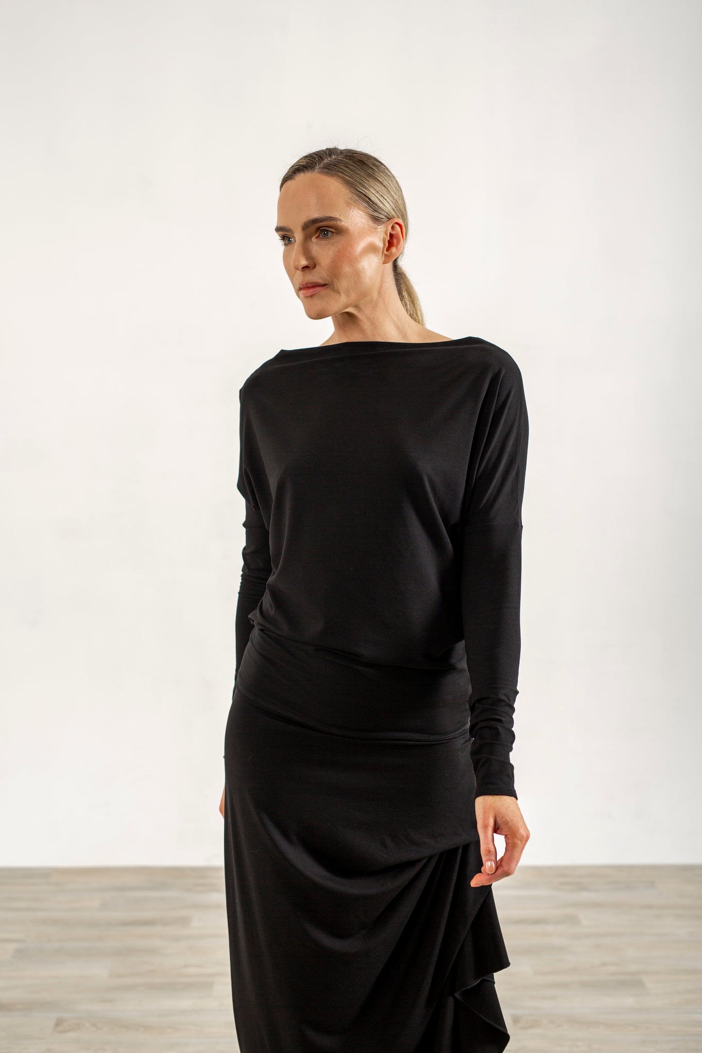 Abbe Asymetrical top (black)