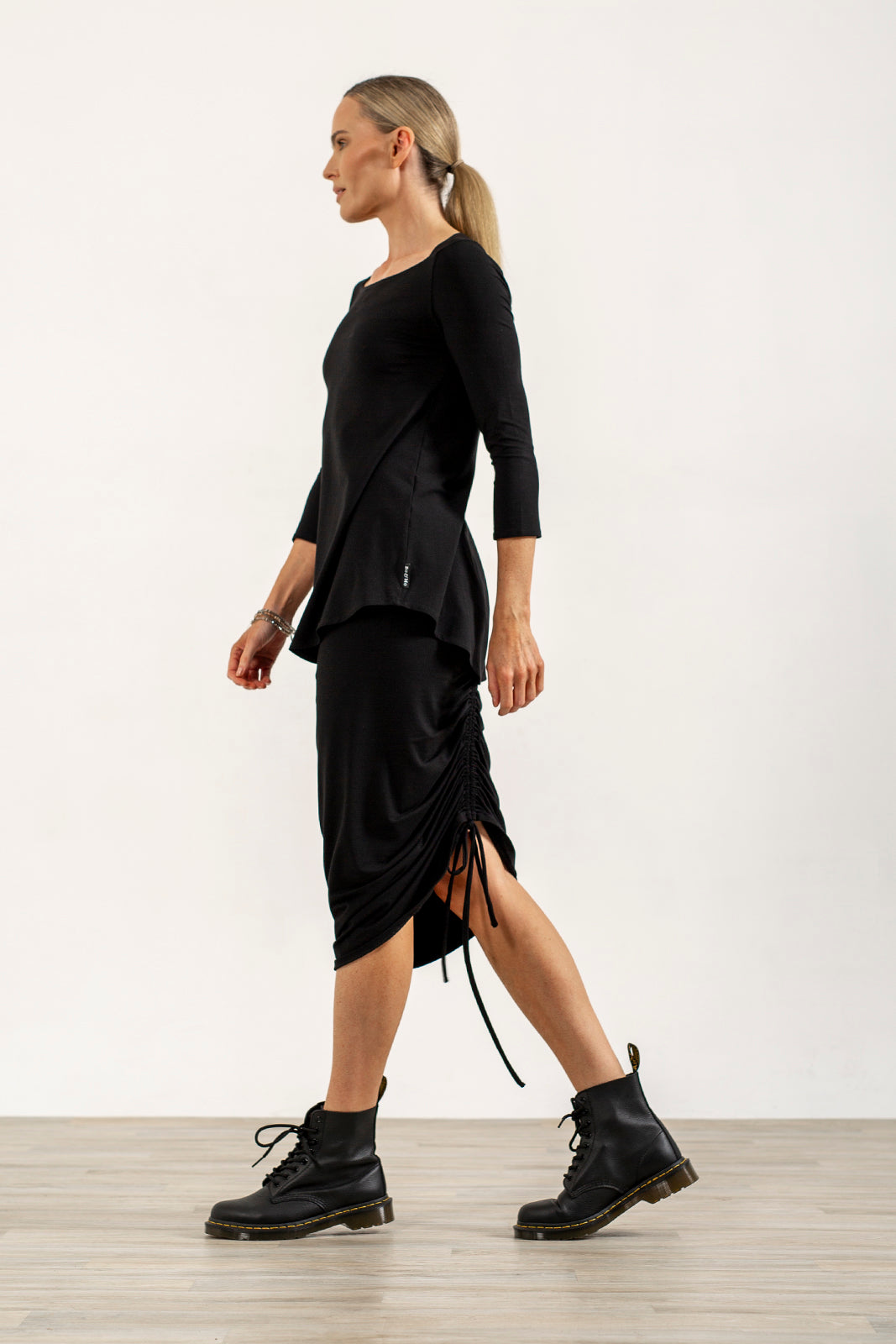 Iris 3/4 Sleeve Jersey Top (black)
