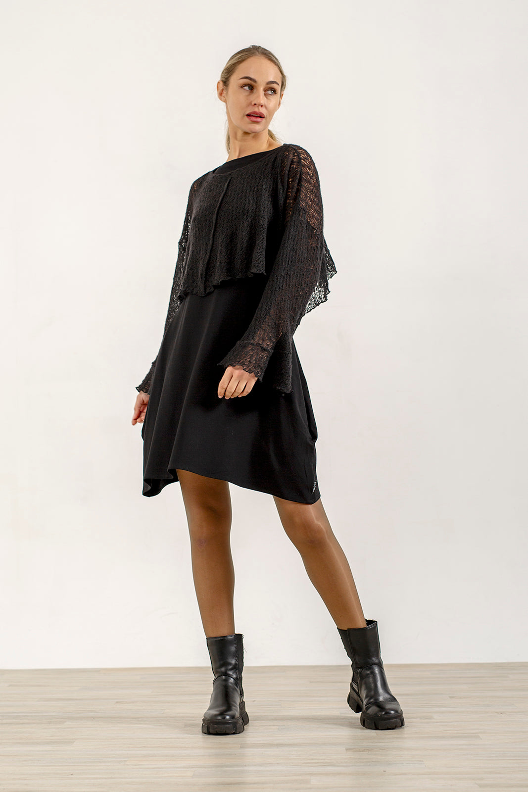 Alina crop jumper ( black)