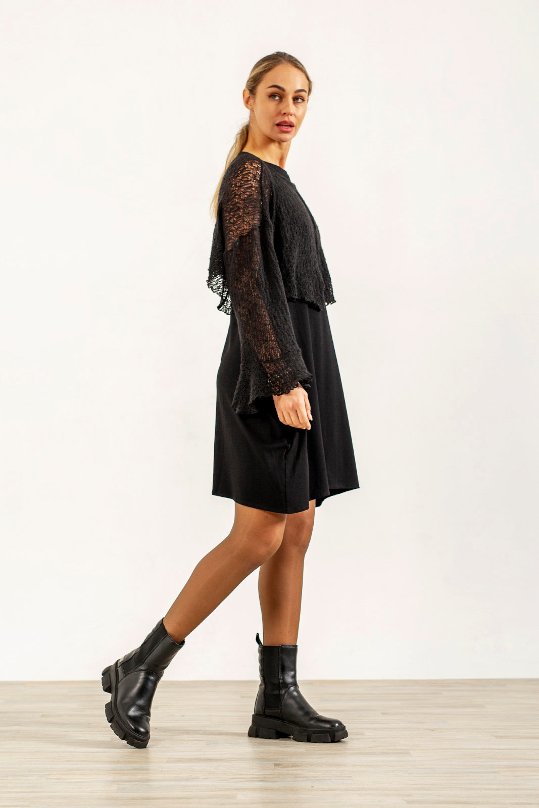 Alina crop jumper ( black)