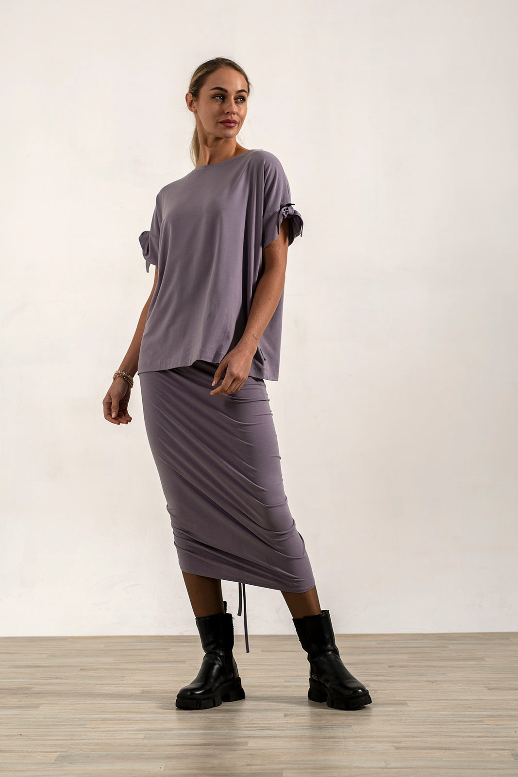 Kanchan Oversize Tee (Silver Frost)
