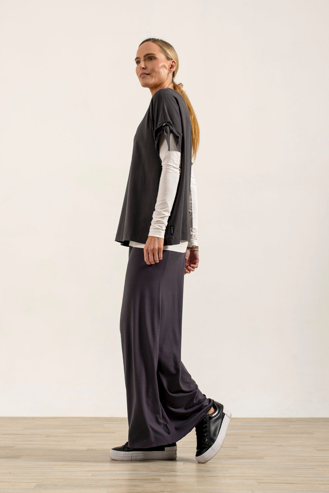 Kanchan Oversize Tee (Lead)