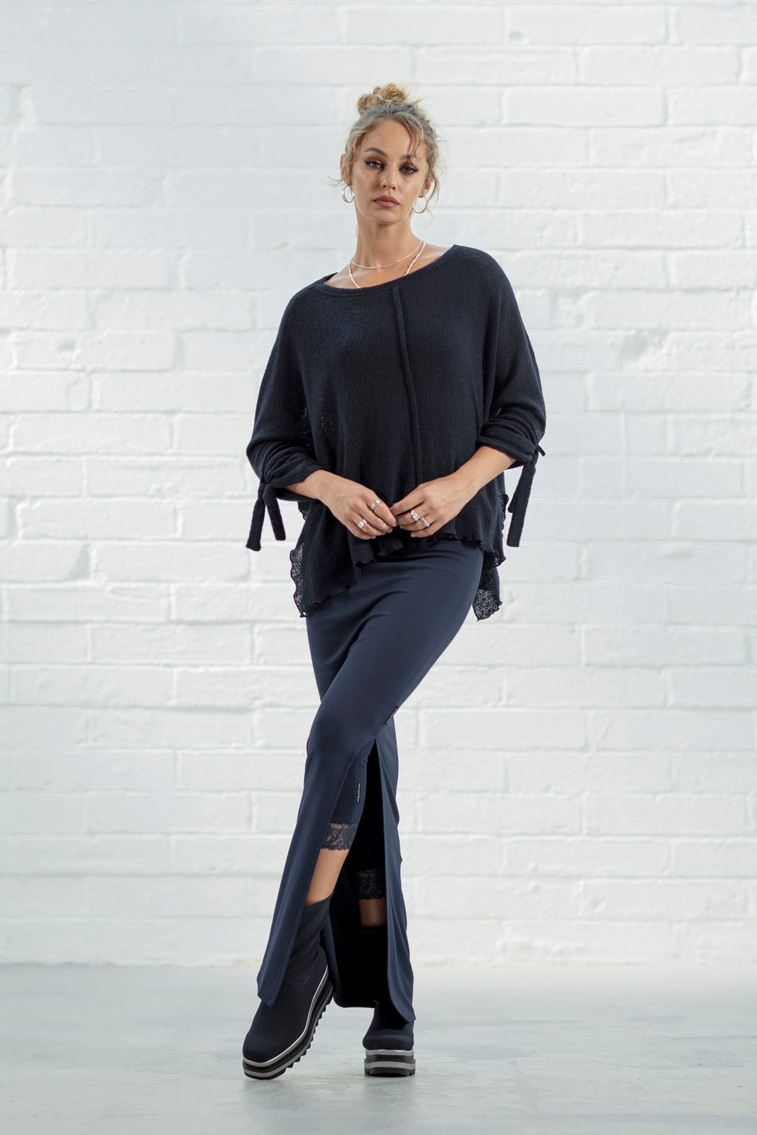 Navy Jess Lace Hem Leggings